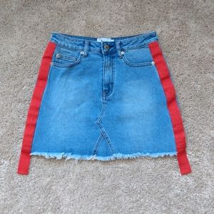 Izzue denim skirt raw hem blue size 26